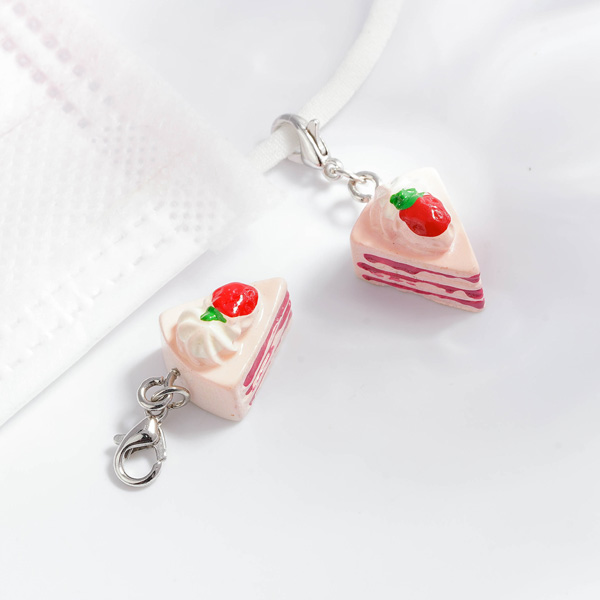 粉嫩草莓奶油蛋糕口罩吊飾