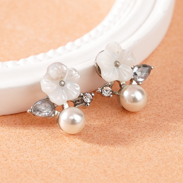 清新淡雅花朵珍珠 無耳洞黏貼式耳環