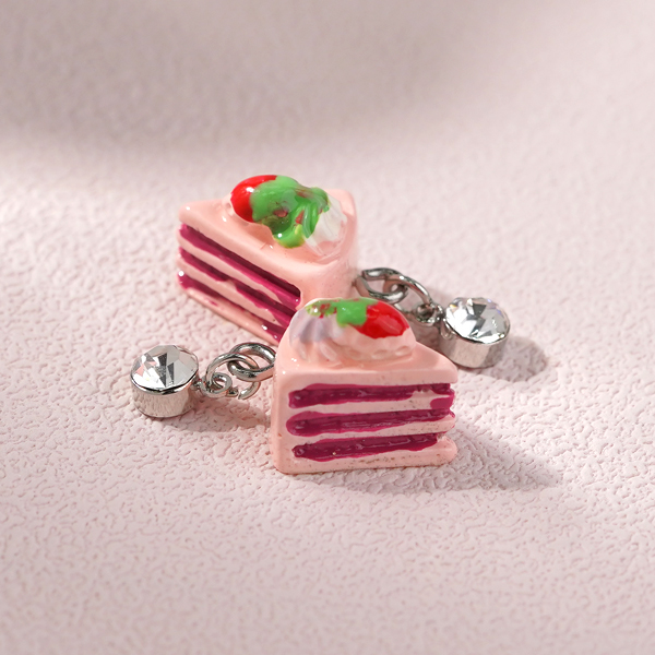粉嫩草莓奶油蛋糕  無耳洞黏貼式耳環